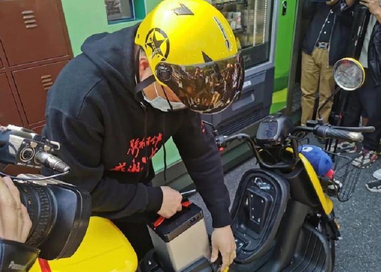 电动车换电瓶_电动电瓶换车多少钱_电动电瓶换车怎么换